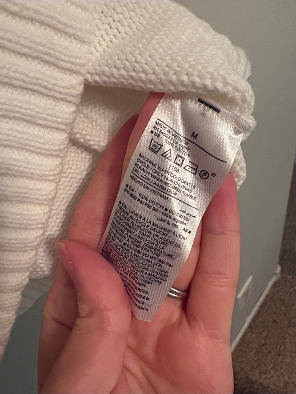 Old Navy Flag Sweater in White - Picture 4 of 4